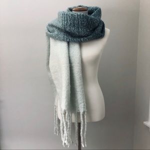 Mer-Sea Cozy Chunky Ombré Blanket Scarf